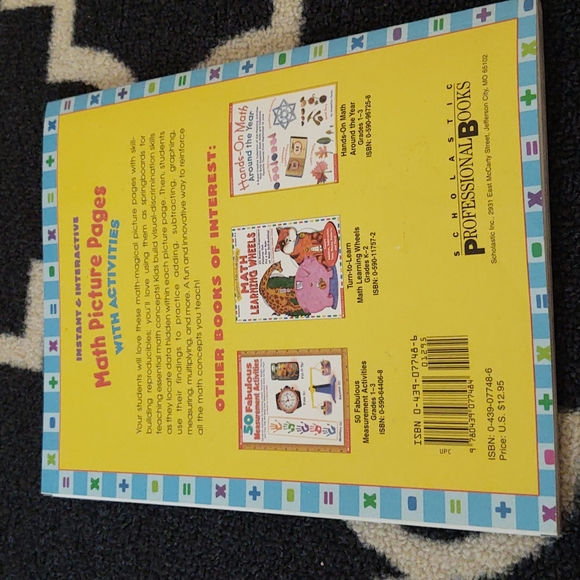 Scholastic Math Picture Pages with Activities - Gr. 1-3 - GUC - Picture 14 of 14